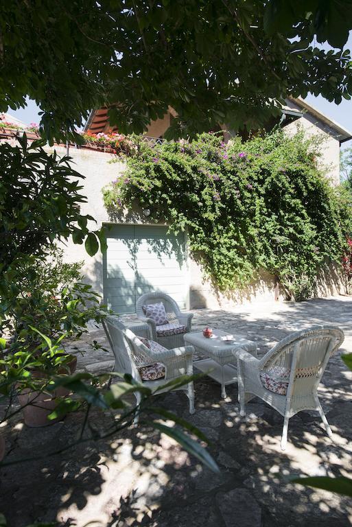L' Insolita Venturina Terme Bagian luar foto